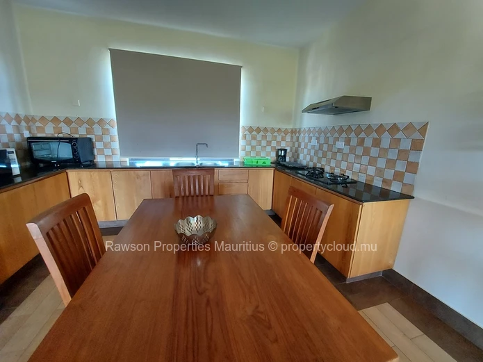 2 Bedroom Penthouse To Let in Flic En Flac