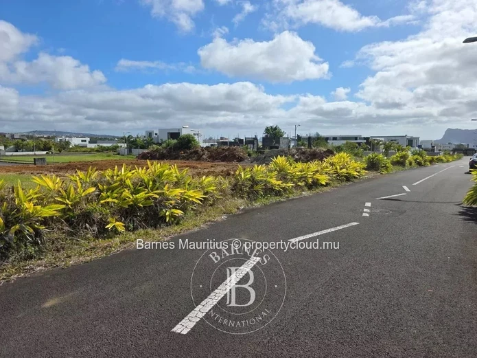 HIGHLANDS - Beau terrain à vendre - 627 m² (165 toises)