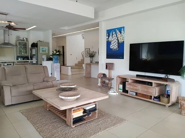 4 Bedroom Apartment