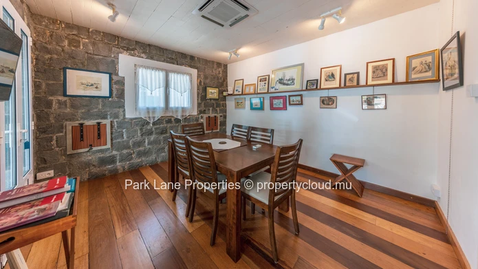 Propriété Coloniale d’Exception au Cœur de Port-Louis