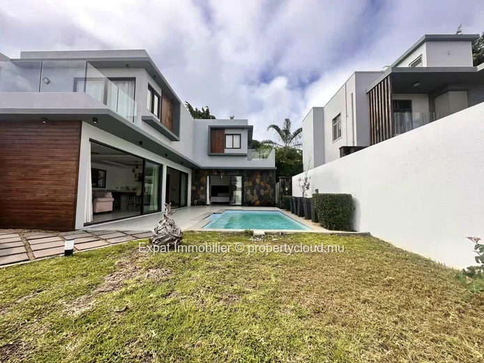 Bright 3-Bedroom Villa for Rent in Saint-François, Calodyne – Comfort, Privacy & Ideal Location