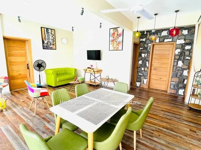 Semi-furnished House in Pereybère