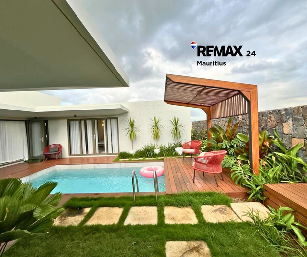 Brand new Villas only steps away to Beaches and Hotels.