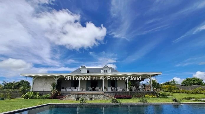 Villa for sale.