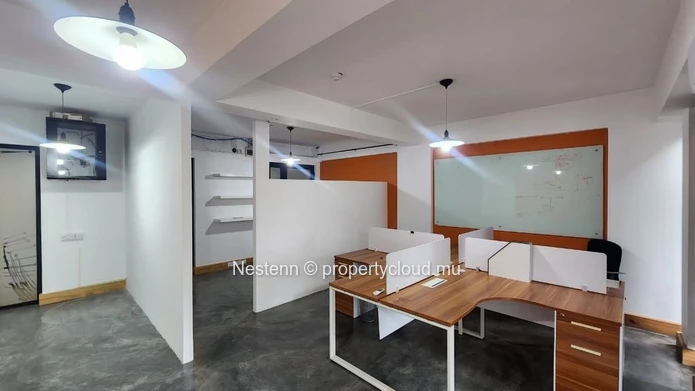 Bureau de 39.8m2 avec un parking privé 