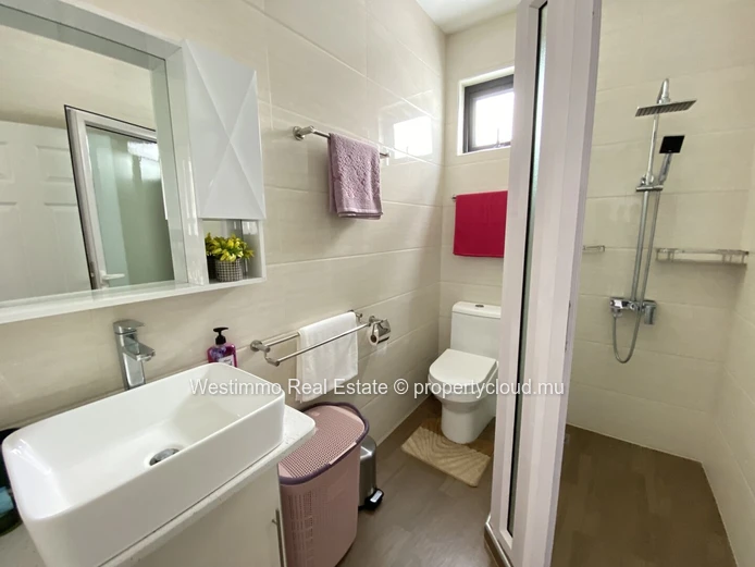 Beautiful 3-bedroom furnished apartment for rent near the sea in Pereybere, Mauritius