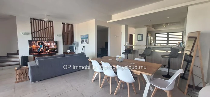 Luxurious Apartment with Stunning Views in Tamarin