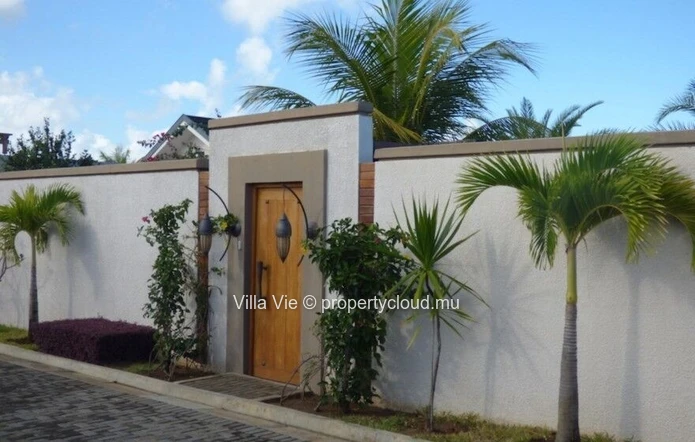 Grand Baie - Modern 3-bedroom villa