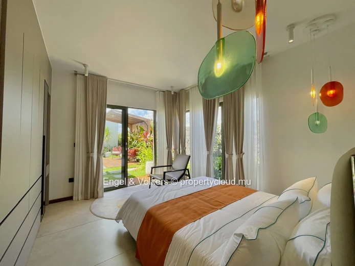Tropical Luxury Villa with Pool – Just Steps from the Beach
