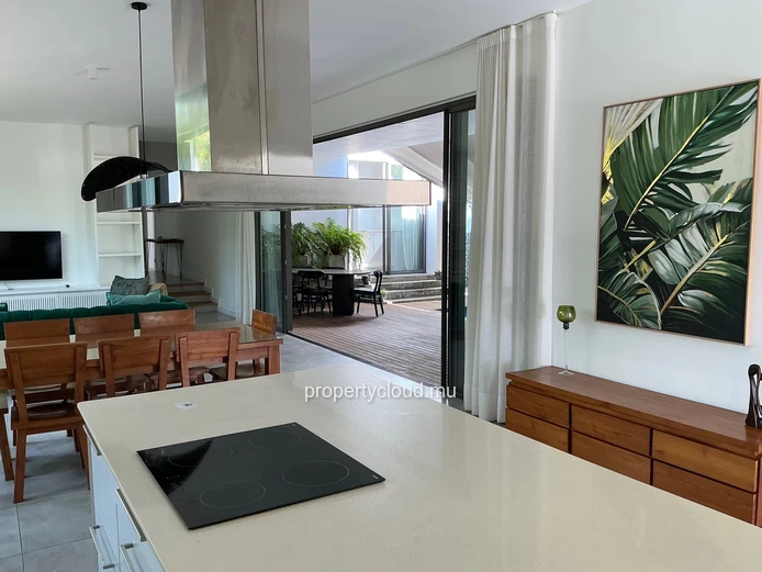 FOR RENT, Luxury 3-bedroom villa in Bois Chandelle, Grand Baie, Mauritius