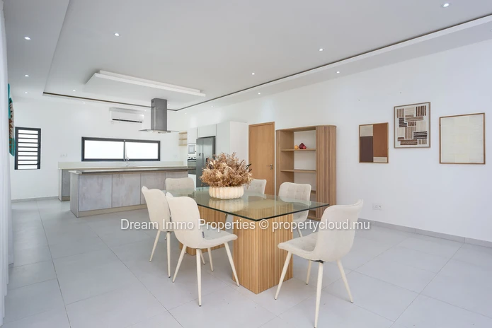 Villa moderne de 4 chambres en suite avec piscine privée à Grand Baie – Ile Maurice