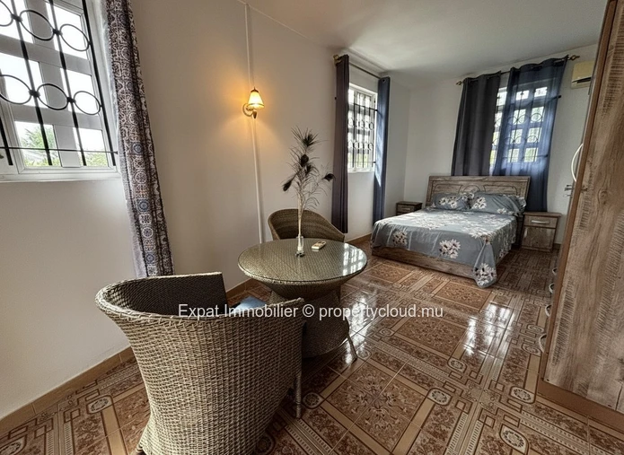 2-Bedroom Apartment With Terrace & Garden Access – Just Steps From Bain Boeuf Beach