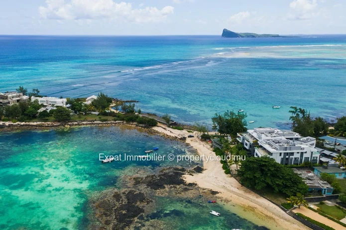 Luxury Beachfront Apartment with Coin de Mire Views – Pointe d’Azur, Pereybere