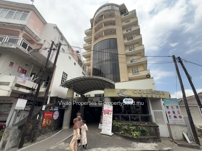 "Prime Commercial Space on ground floor for Rent in Quatre Bornes on main road - 70m² - Great visibility - Ideal Loca...