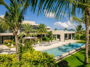 5 Bedroom Villa