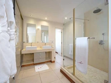 4 Bedroom Apartment