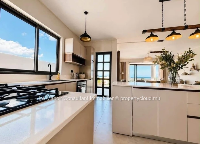 Villa moderne de 4 chambres en suite avec piscine privée- Morcellement sécurisé.