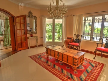 5 Bedroom House