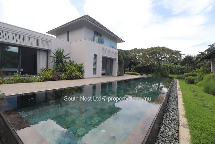 Superbe villa de 4 chambres avec un jardin tropical 