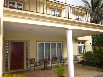 6 Bedroom House