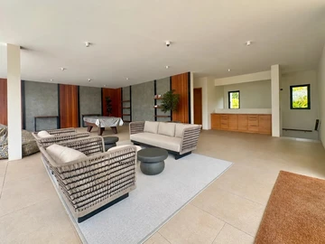 4 Bedroom Apartment