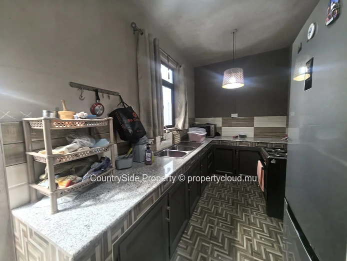 2 bedrooms house