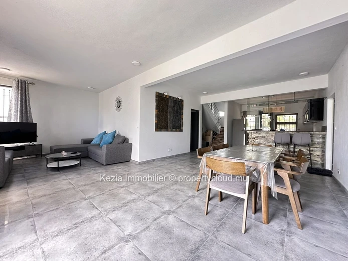 Modern Duplex Near The Beach