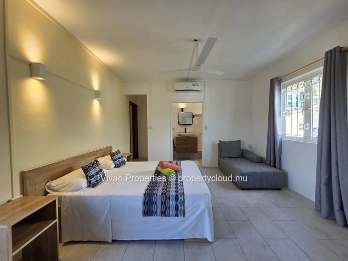 Appartement meublé 120 m² à louer à long-terme à Rivière Noire - Vue Magnifique Montagnes et Mer - Accès à la piscine...