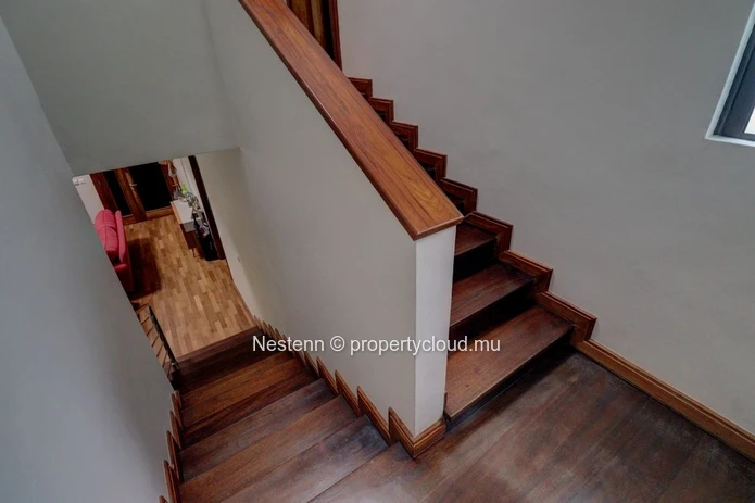 Spacious and bright duplex in a secure residence with river views