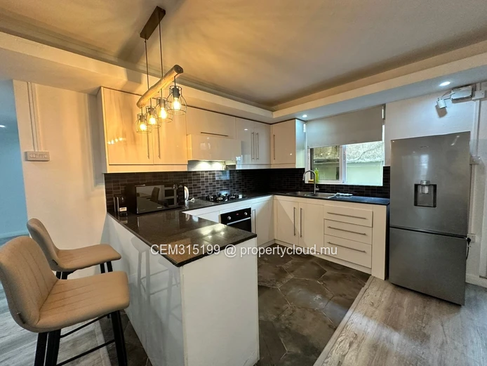 Modern 3-Bedroom Apartment for Rent – Floréal