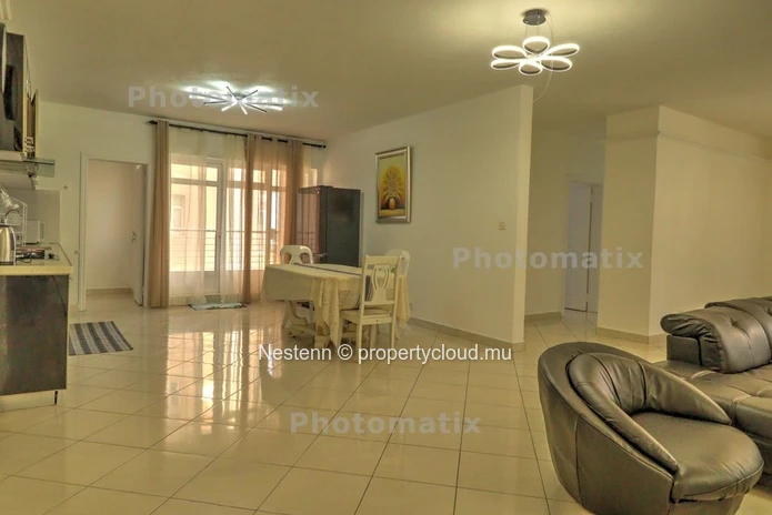 Spacious apartment for rent – Prime location in Quatre Bornes
