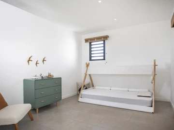 5 Bedroom Villa