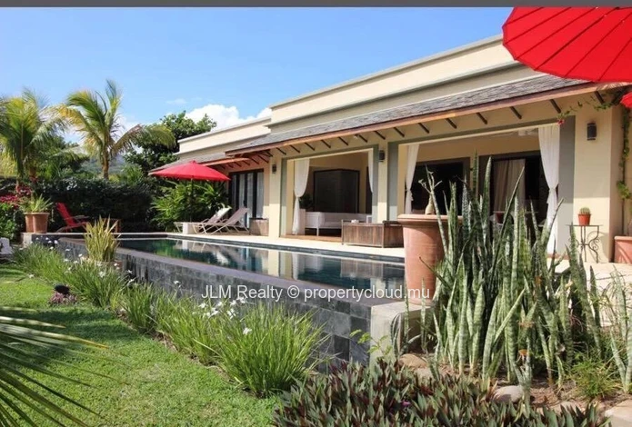 Belle villa en pleine nature à vendre à Rivière Noire, Île Maurice