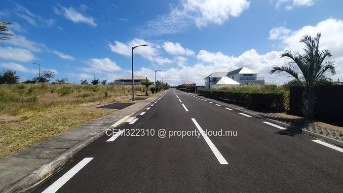 2 plots for sale in the gated morcellement of Mahe at Beau Vallon
