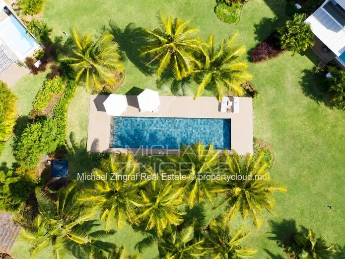 Duplex avec vue mer et piscine privée – Calodyne