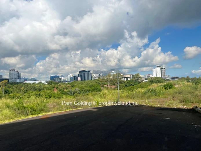 AVA Technopark – Espace commercial premium à louer à Côte d’Or