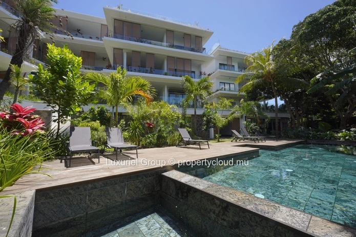 Appartement de luxe à vendre à Pointe aux Canonniers – 3 chambres en suite