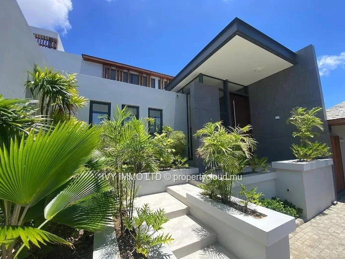 Exceptional Luxury Villa For Sale – Mont Choisy