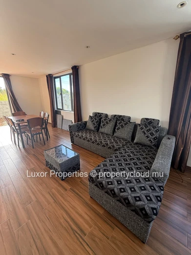 À Louer – Duplex en Bord de Mer | 2 Chambres
