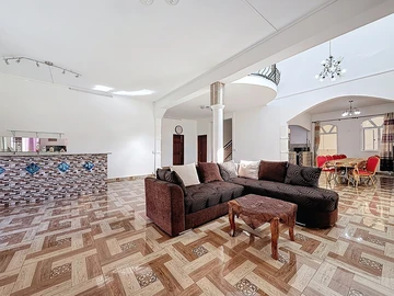 7 Bedroom House