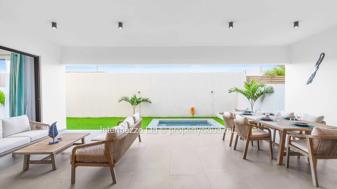Furnished 3 En-Suite Bedroom Apartment – Pereybere, Mauritius | 201 m² | Garden & Private Plunge Pool | Airbnb 4.90/5...