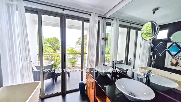 Villa en bord de mer avec 3 chambres à louer, Pointe aux Canonniers – Nord
