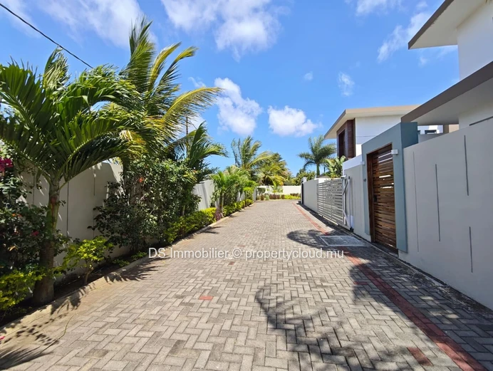 4-Bedroom Villa For Rent – Grand Baie – Private Residence – North