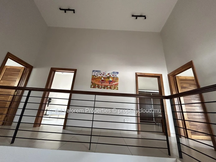 Penthouse à deux niveaux a louer- Tamarin