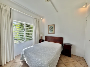 5 Bedroom Villa
