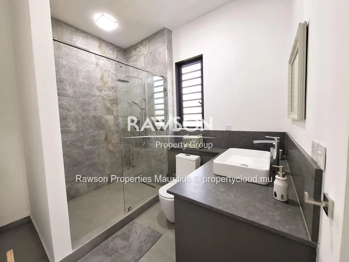 3 En-Suite Bedrooms | Spacious Modern Villa | Private Pool | Calodyne | Mauritian Citizens Only