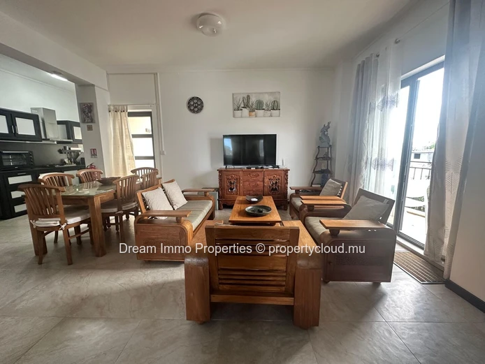 Spacieux appartement 3 chambres proche de la mer à Flic en Flac – Ile Maurice