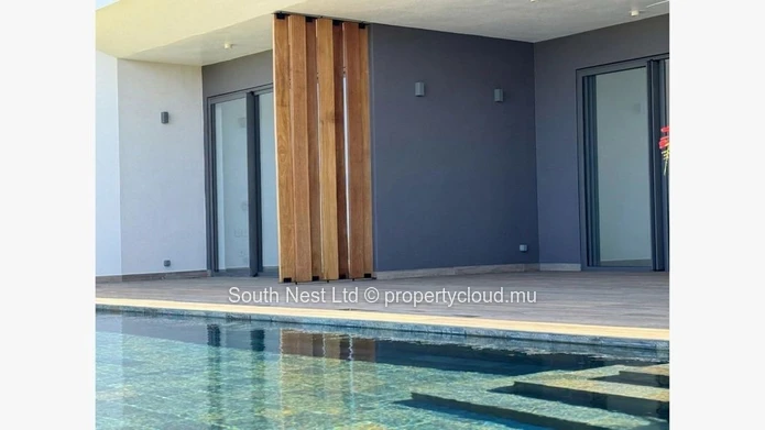 Luxury villa with access to a 5-star lifestyle in Valriche