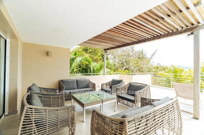 Luxury Beachfront Penthouse in Cap Malheureux with Sea Views and Communal Pool - Fully Furnished and Equipped 