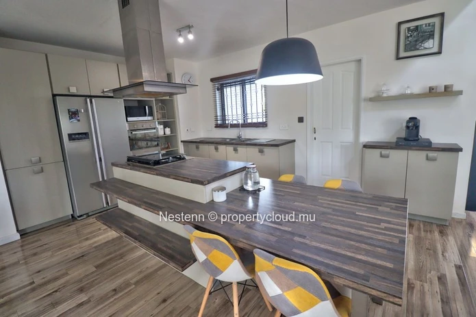 Modern single-storey villa with 3 bedrooms